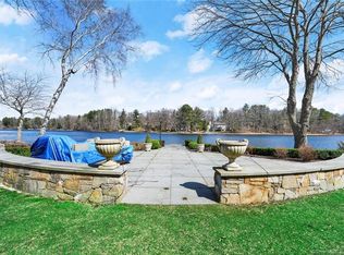20 Scattergood Cir, Trumbull, CT 06611