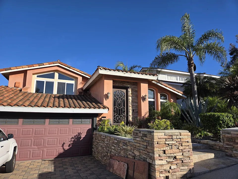 342 Lois Ln