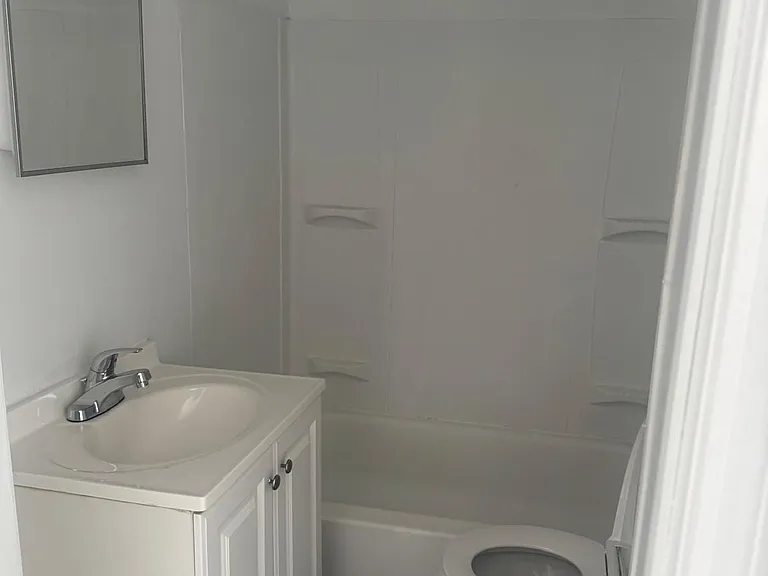 87 Pequonnock St #2 — Photo 3