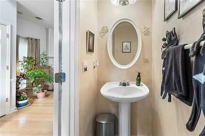 115 Quarrington Ct — Photo 15