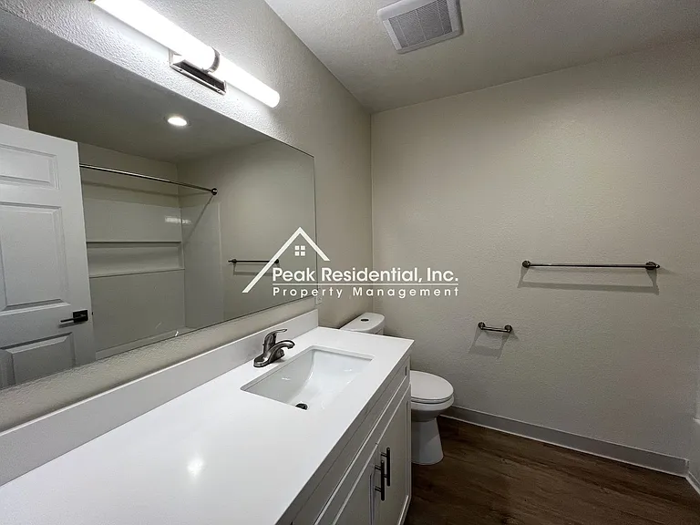 Gardenside Apartments — Photo 41