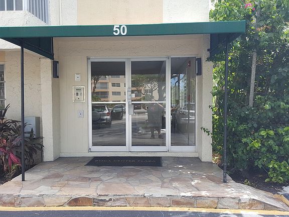 5th image of 50 SW 3rd Ave #2010