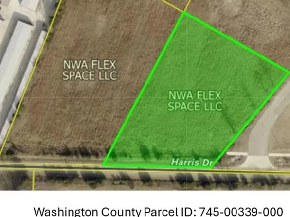 Harris Dr, Fayetteville, AR 72701