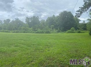 11111 Beco Rd, Saint Amant, LA 70774