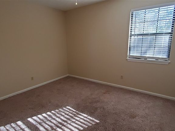 5th image of 118 Wrights Mill Cir