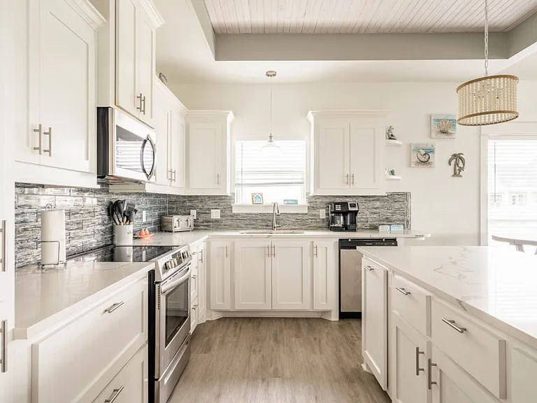 Palm Ridge Dr — Photo 13