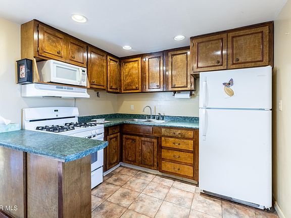4th image of 4225 Hathaway Ct
