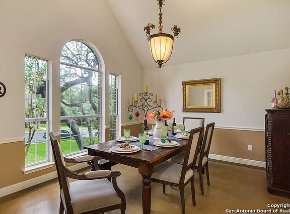 4th image of 2430 Fairfield Bend Dr