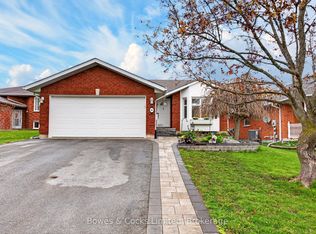 18 Wintergreen Ct, Peterborough, ON K9K2J8