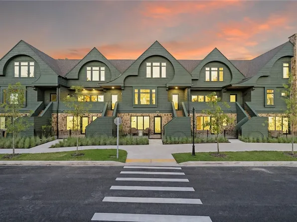 426 SE C St, Bentonville, AR 72712