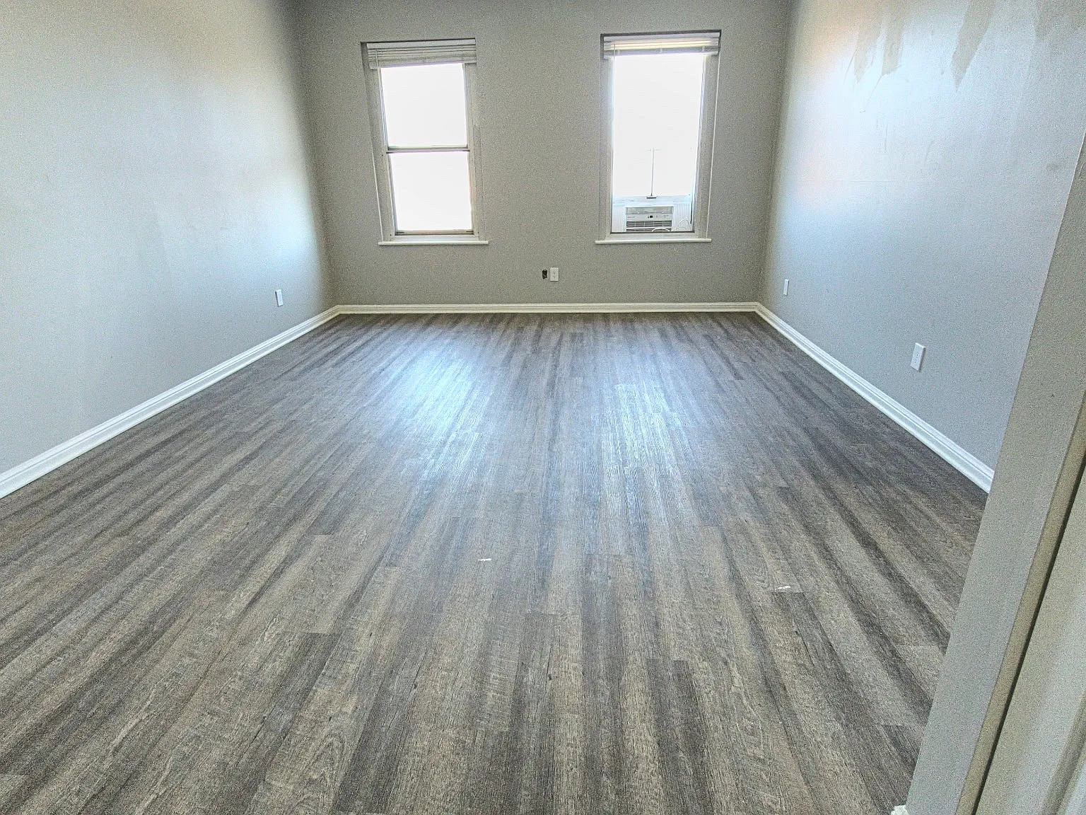 2 bed, 1000 sqft, $1,150 — Photo 3