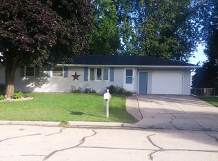 1028 Debra St, Wrightstown, WI 54180