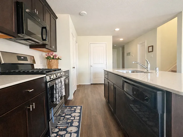 1614 Westfall Dr — Photo 10
