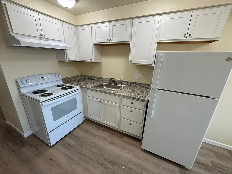 2215 Elm St SW — Photo 28