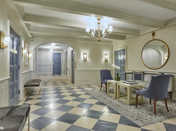 210 East 73rd Street image 6 of 9