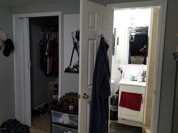 5th image of 7939 Hastings St
