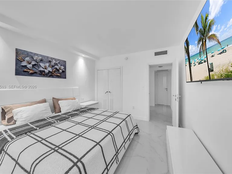 1965 S Ocean Dr #14F — Photo 29