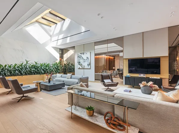 500 West 45th Street 526 image 9 of 9