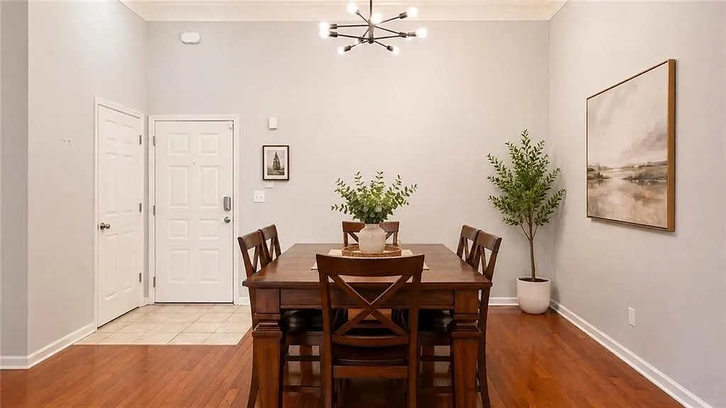 2 bed, 2.0 bath, 1433 sqft, $2,450 — Photo 4