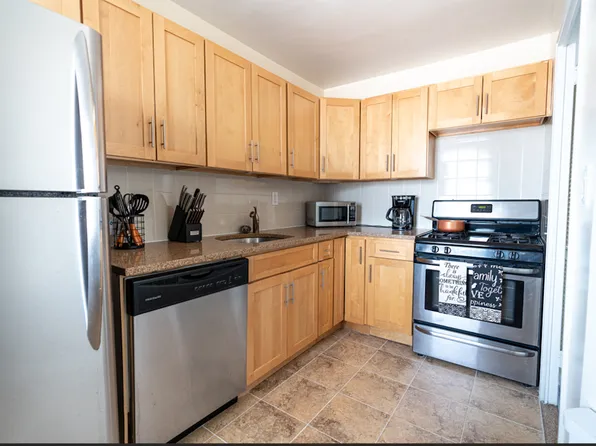 104-60 Queens Boulevard image 2 of 23