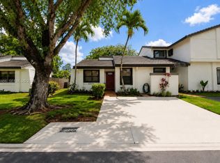 Deerwood Townhomes, Miami, FL 33186