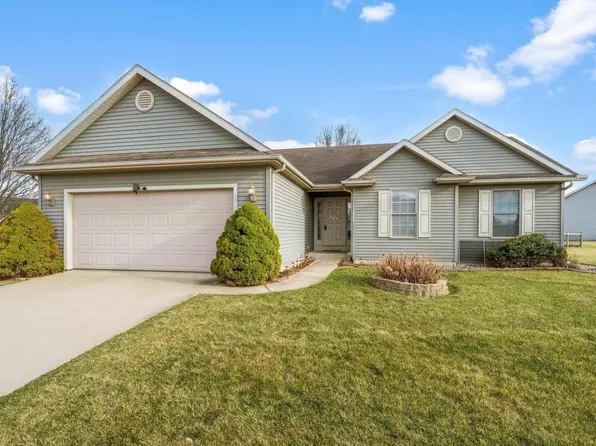 13866 Coach Cir, Granger, IN 46530