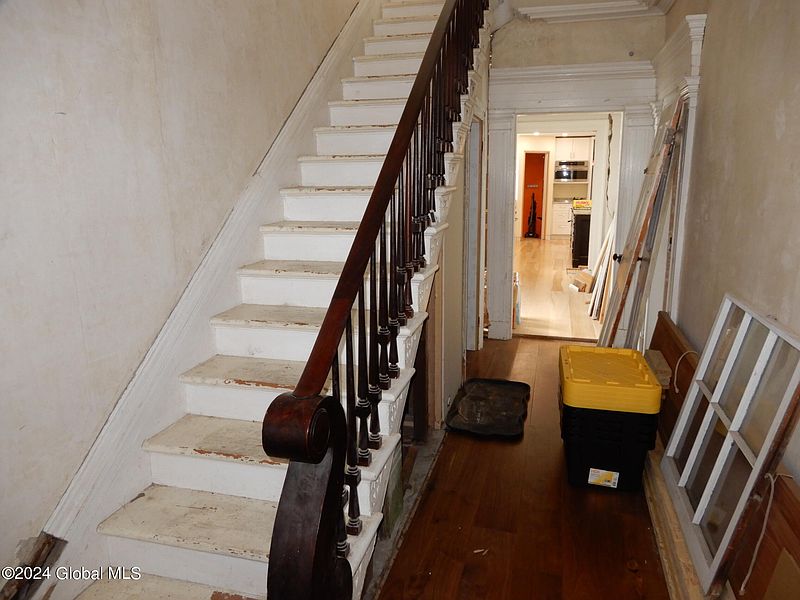 5th image of 592 3rd Avenue