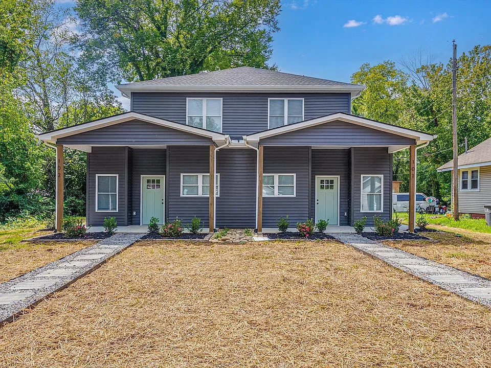 213 Ault St #101