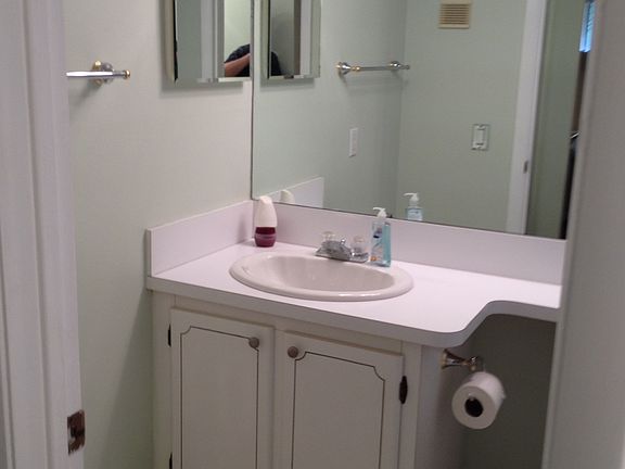 4th image of 3300 W Rolling Hills Cir APT 108