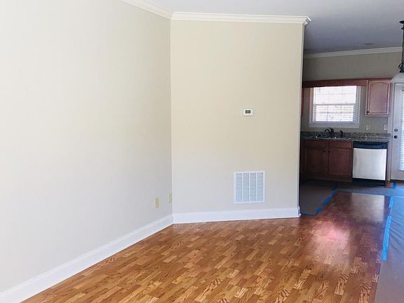 5th image of 33 Stonebriar Ct #16