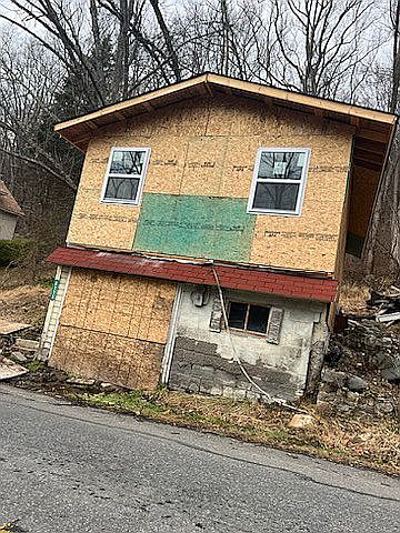 2nd image of 6775 Cherry Valley Rd