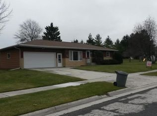 1411 Silver Moon Ln, NEW HOLSTEIN, WI 53061