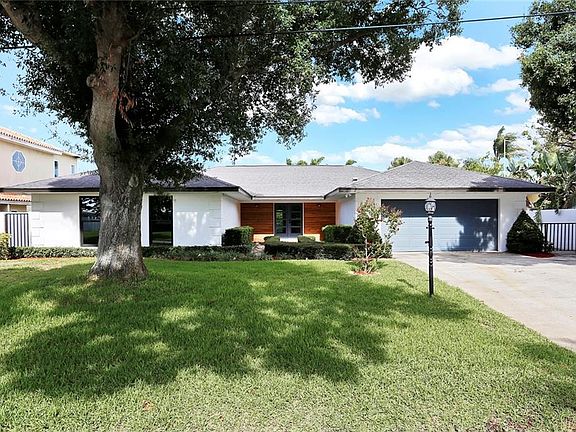 2nd image of 1431 Sea Gull Dr S