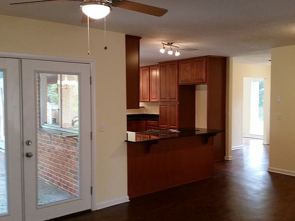 3rd image of 2212 Foxwood Dr