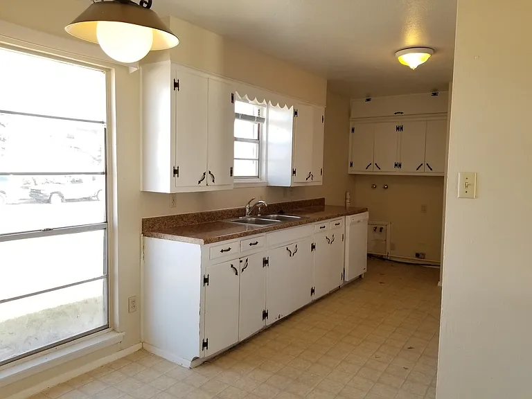 3108 Duckworth Ave — Photo 5