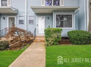 54 Dogwood Ct, Jamesburg, NJ 08831