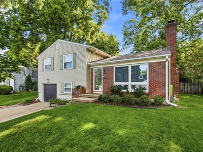 7523 Falmouth St, Prairie Village, KS, 66208
