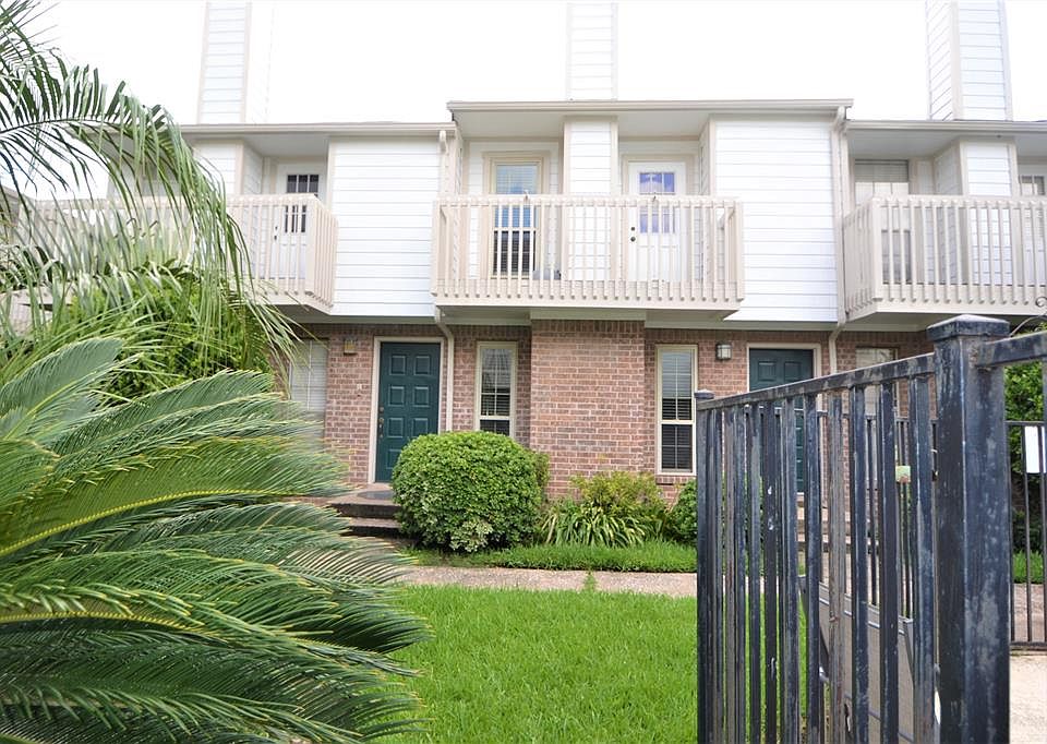 1st image of 2626 N Boulevard Park #26