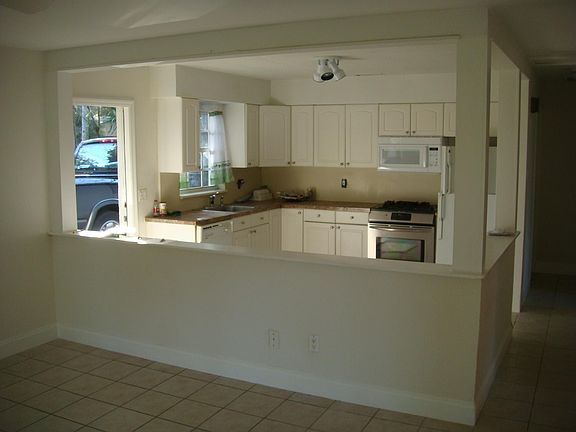 4th image of 1604 Pioneer Trl