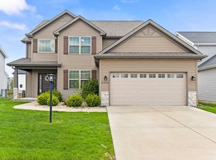 2904 W School St, Dunlap, IL 61525