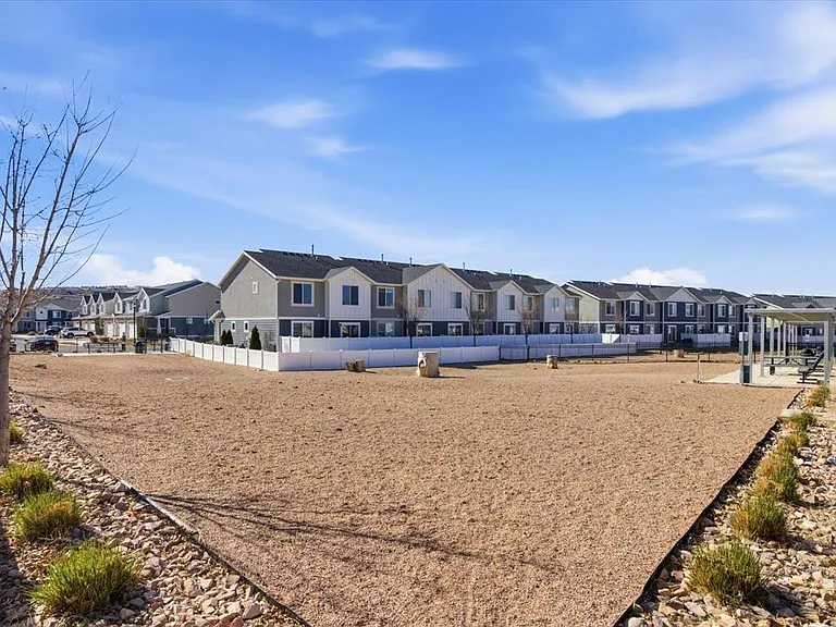 1194 W Summit Ridge Pkwy — Photo 31
