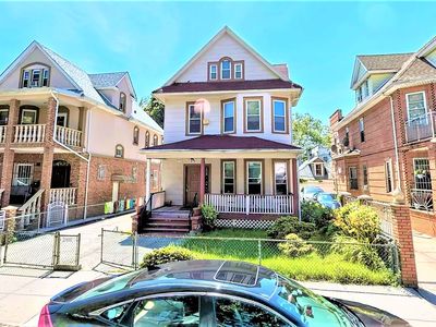 600 E 5th St, Brooklyn, NY, 11218