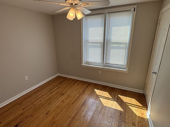 4th image of 3724 Richmond St