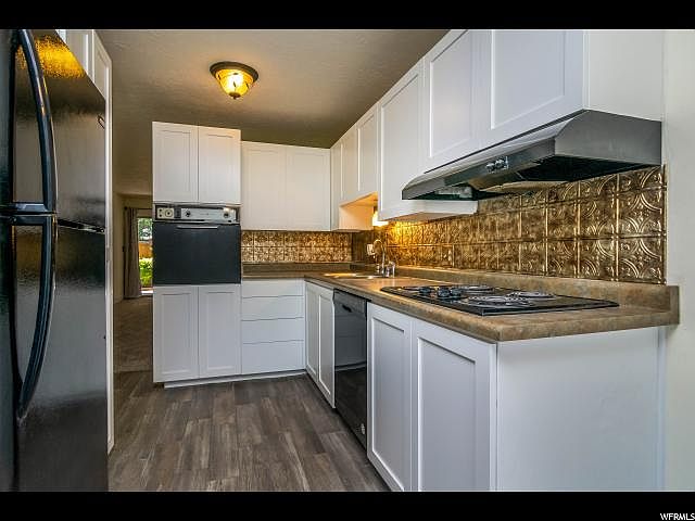 1st image of 1765 E Lincoln Ln APT 15