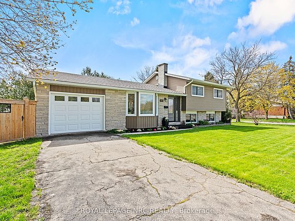 2nd image of 466 Willow Rd