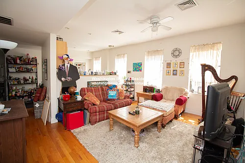 246 Market St #1 Photo 1