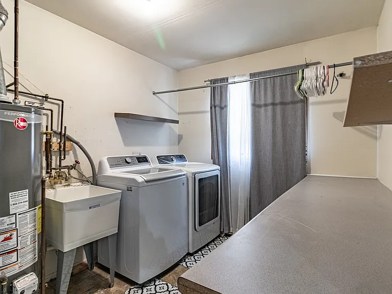 4239 Continental Dr — Photo 16