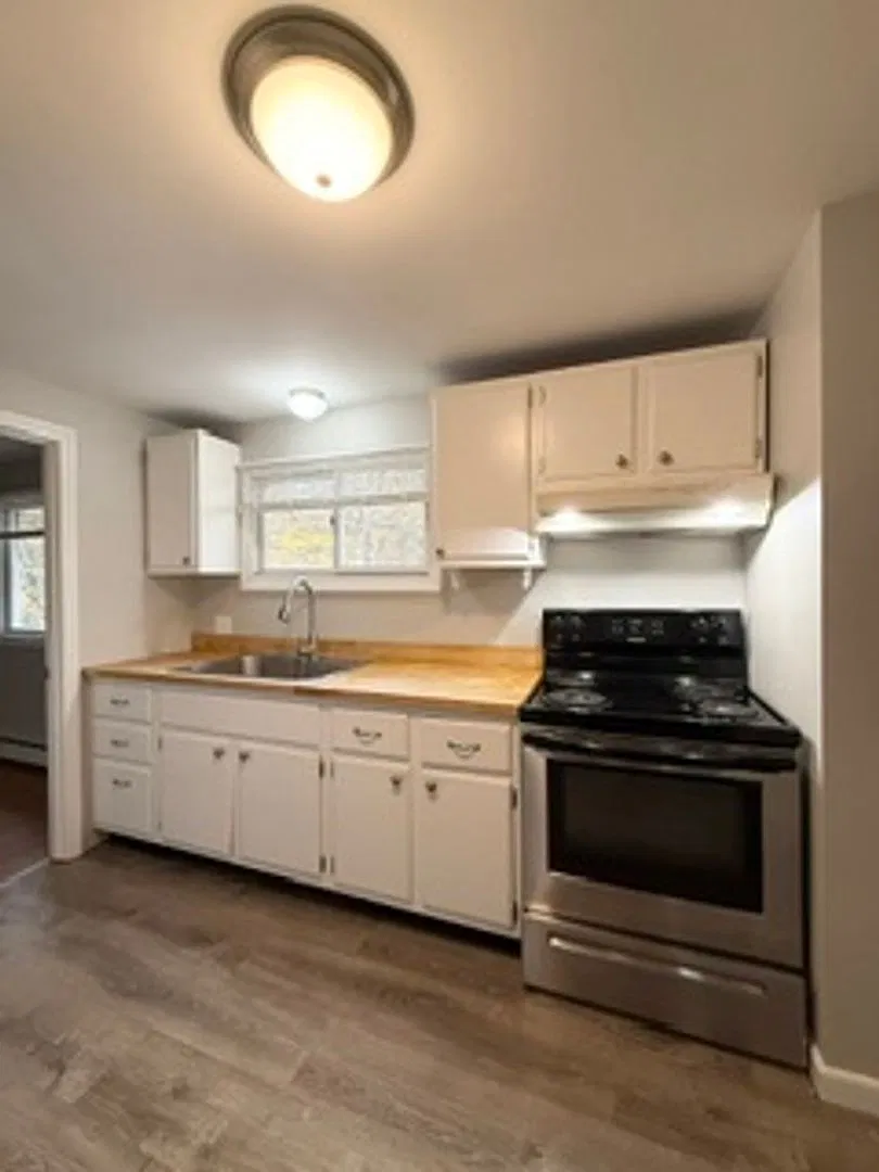 61 Pleasant St — Photo 1
