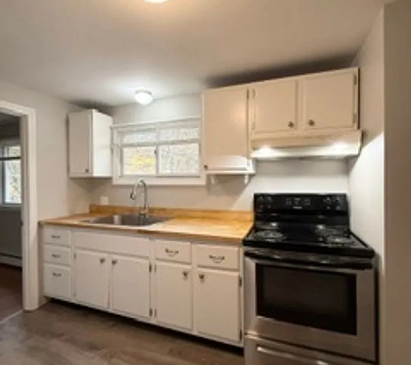 61 Pleasant St