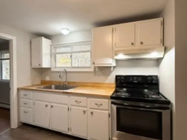 61 Pleasant St, 61 Pleasant St #7, Gardiner, ME 04345